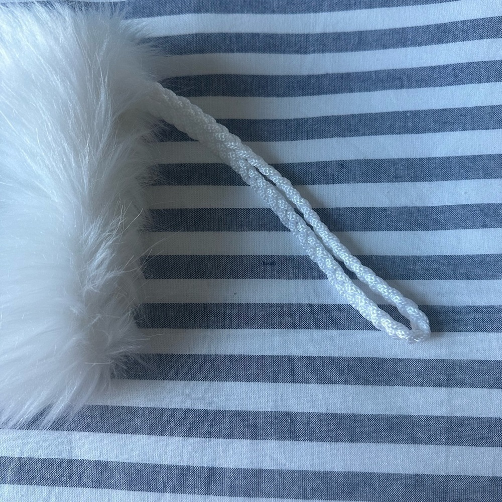 White Faux Fur Hand Muff - Picture 4 of 7